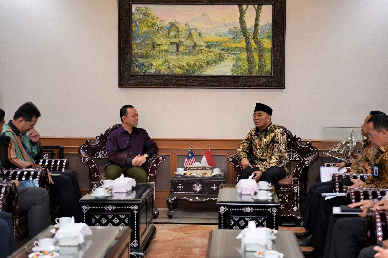 Bertemu-Mendikbud-Menteri-Maszlee-Diskusikan-Praktik-Baik-Pendidikan-Kedua-Negara-doc.Kemendikbud-ivoox.id_