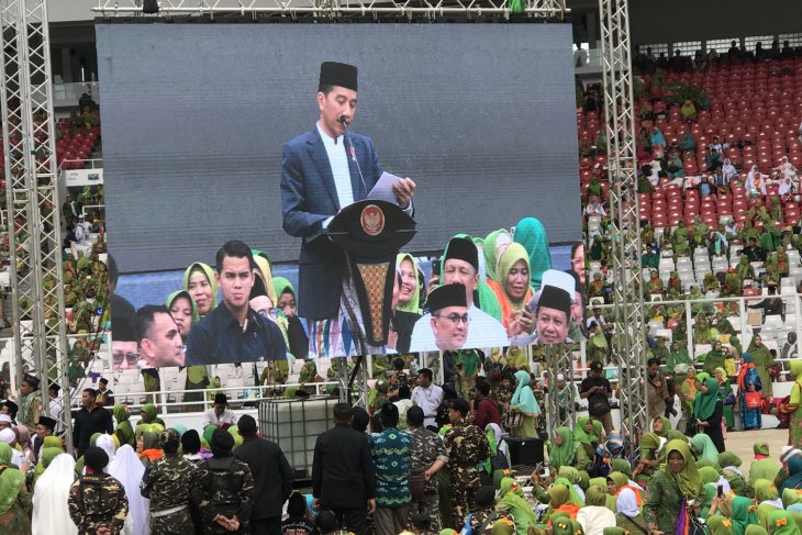JOKOWI-MUSLIMAT NU