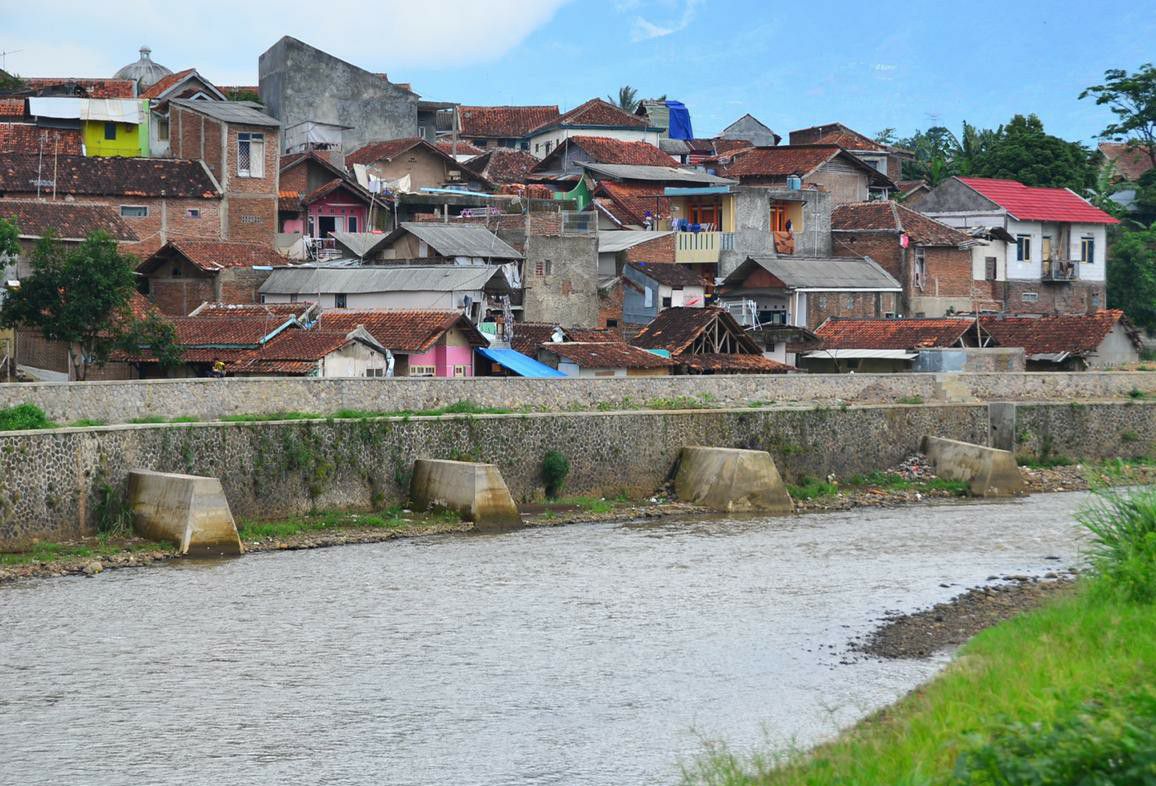 Kementerian-PUPR-Normalisasi-Sungai-Untuk-Atasi-Banjir-di-Kota-Bima-NTB-doc.KemenPUPR-ivoox.id_
