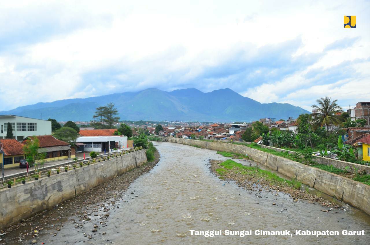 Kementerian-PUPR-Normalisasi-Sungai-Untuk-Atasi-Banjir-di-Kota-Bima-NTB-doc.pupr-ivoox.id_-1