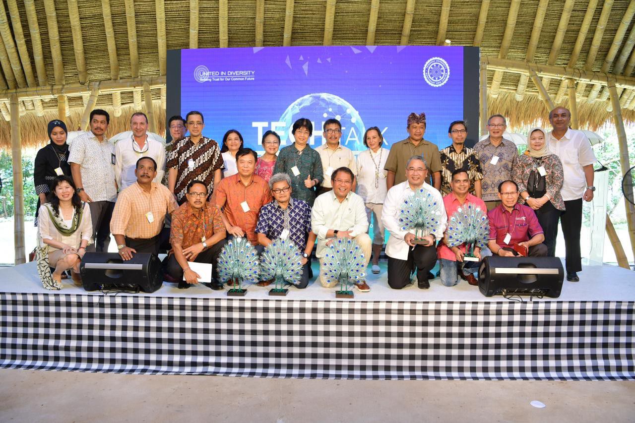 Mendes-PDTT-Paparkan-Pemanfaatan-Teknologi-Internet-untuk-Desa-di-Forum-TECHtalk-Bali-doc.MendesPDTT-ivoox.id_-1