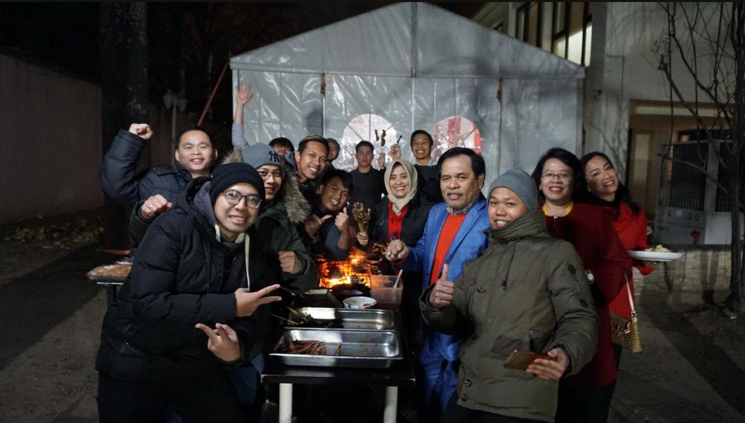 Meriahnya-Perayaan-Menuju-2019-Bersama-Mahasiswa-Dan-Warga-KBRI-Di-Beijing-doc.kbri-ivoox.id_