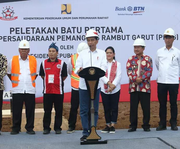 Pemerintah-Bangun-Rumah-Subsidi-Buat-Tukang-Cukur-Garut-doc.KemenPUPR-ivoox.id_