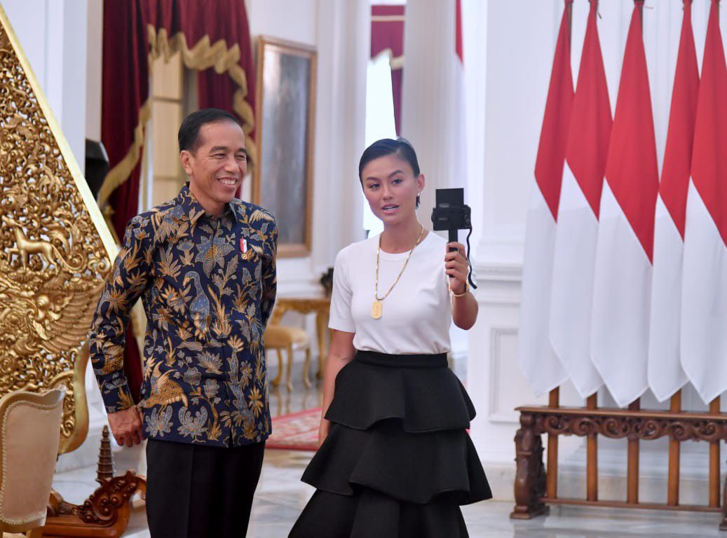 Presiden-Ngevlog-Bareng-Agnez-Mo-Bicara-Mimpi-Generasi-Muda-doc.jokowi-ivoox.id_