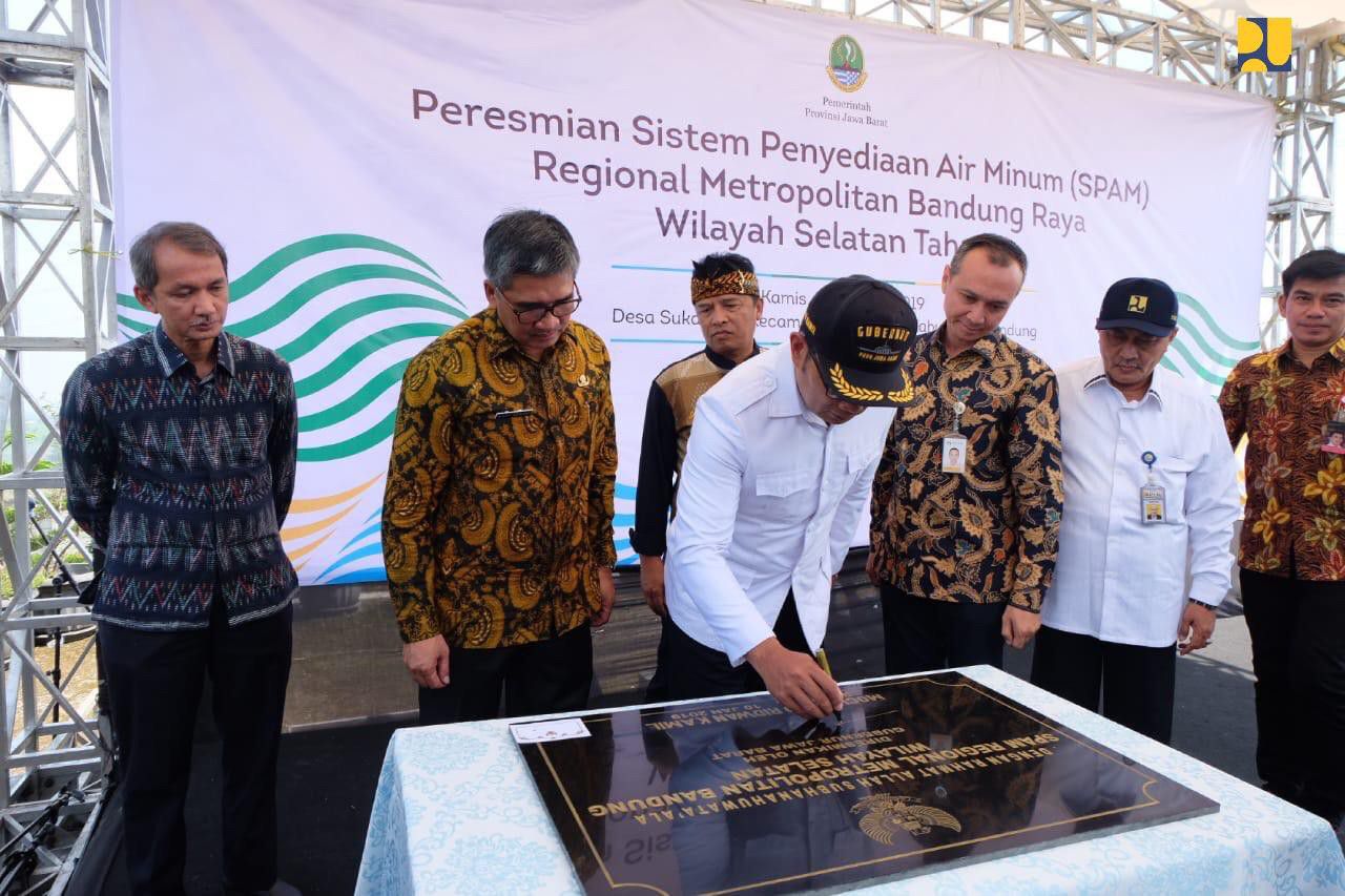 SPAM-Metropolitan-Bandung-Raya-Wilayah-Selatan-Diresmikan-140-Ribu-Warga-Kota-dan-Kabupaten-Bandung-Nikmati-Air-Bersih-Perpipaan-doc.KemenPUPR-ivoox.id_