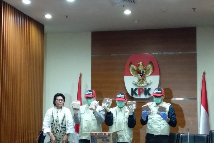 barang bukti suap mesuji
