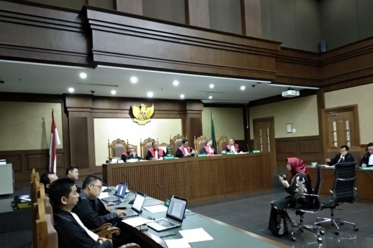 eni saragih