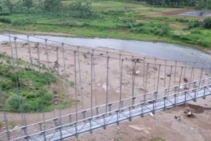 jembatan gantung