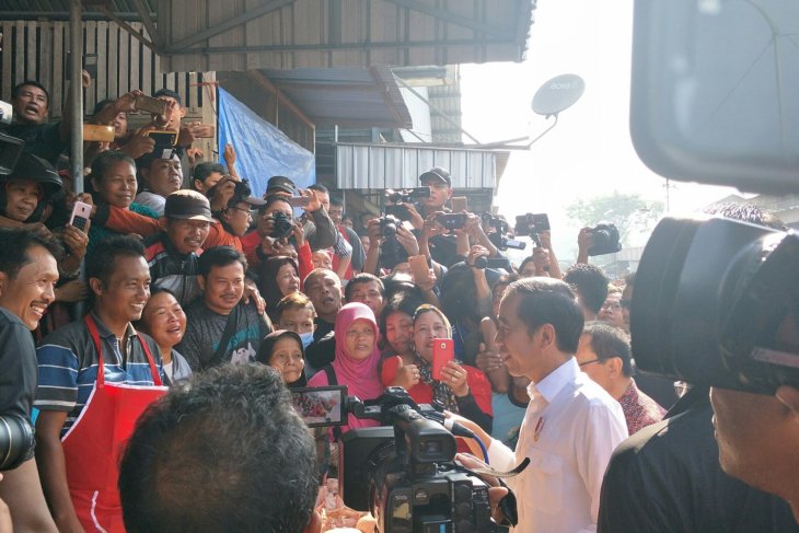 jokowi-pasar ngemplak
