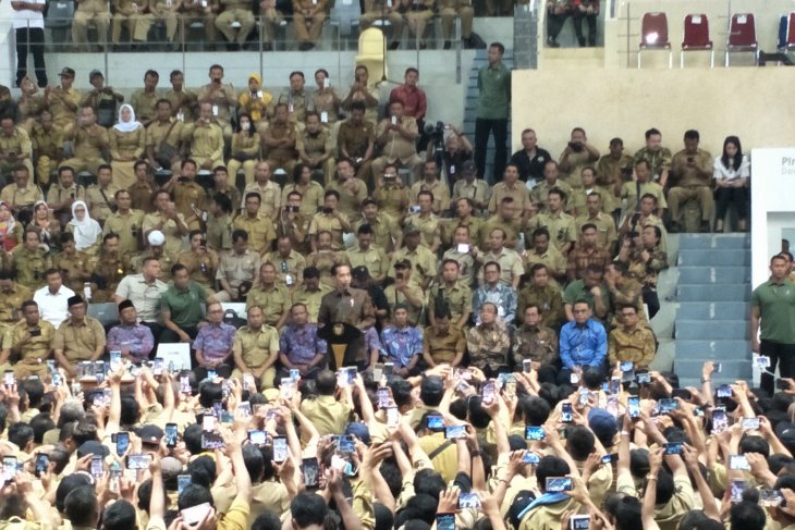 jokowi perangkat desa