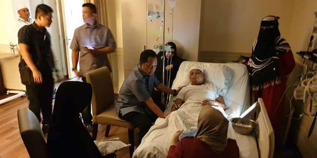 kapolri-jenguk-ustaz-arifin-ilham
