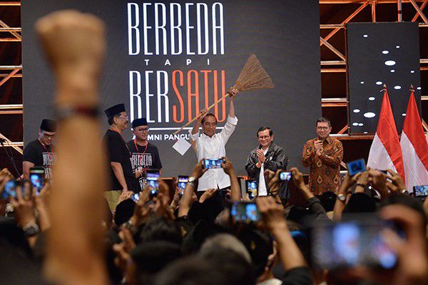 Alumni-PL-Sebut-Jokowi-Lelaki-Sejati-yang-tidak-Cengeng-doc.Jokowi-ivoox.id_