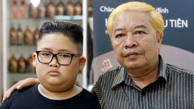 Cukur-rambut-gratis-ala-Trump-dan-Kim-Jong-un-di-Vietnam-FotoREUTERSKham