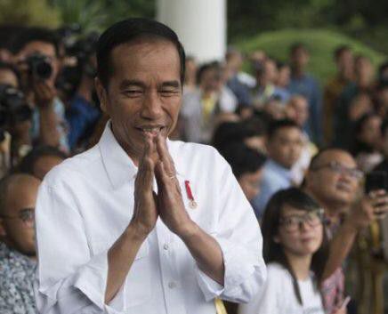 Jokowi-Akan-Lebih-Santai-dan-Banyak-Senyum-doc.DebatCaprds-ivoox.id_