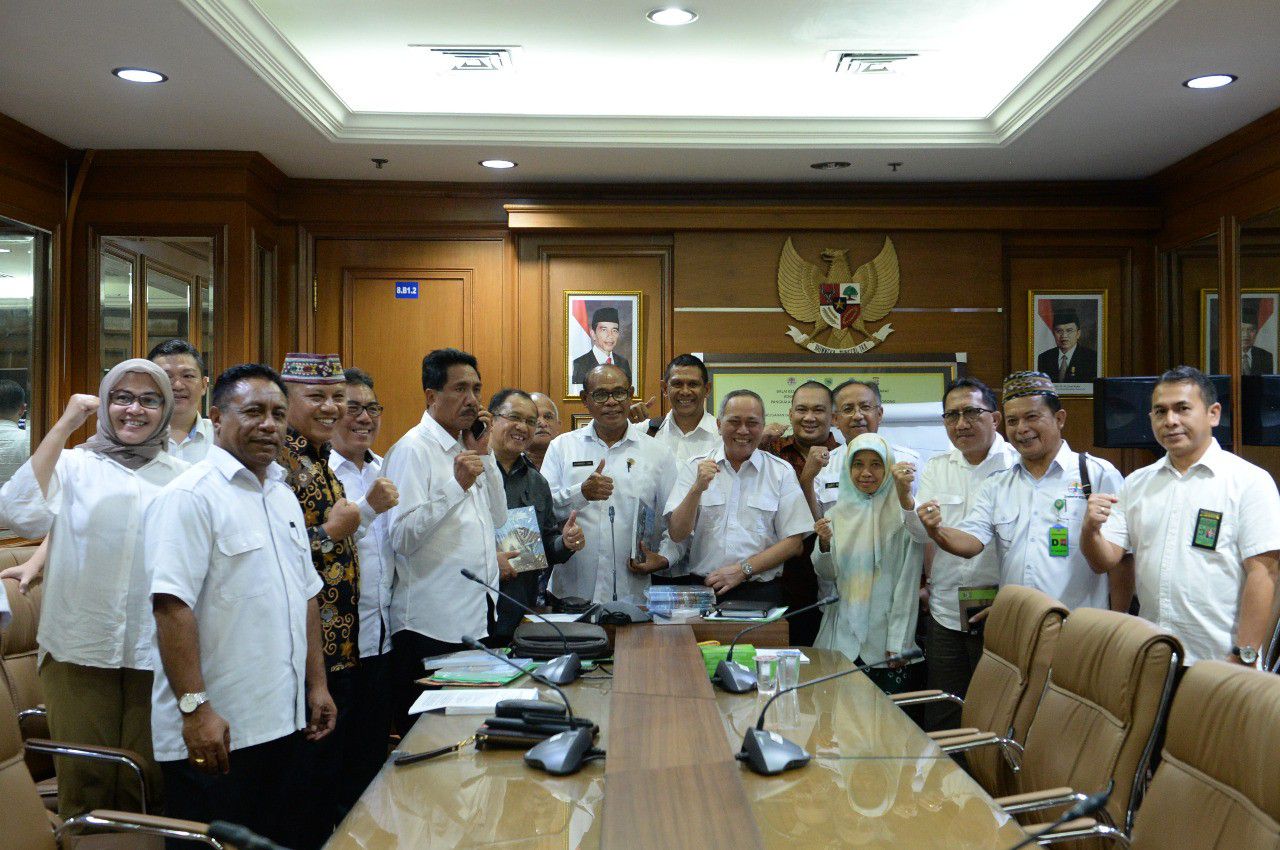 KLHK-Bentuk-Tim-Terpadu-Mengkaji-Kemungkinan-Penutupan-Pulau-Komodo-doc.MenLHK-ivoox.id_