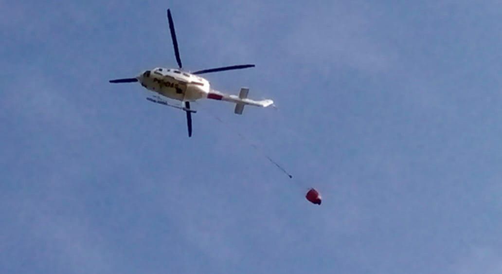 KLHK-Terjunkan-Helikopter-Tanggulangi-Karhutla-di-Batam-doc.MenLHK-ivoox.id_