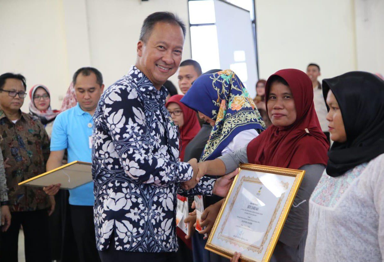 Mensos-Apresiasi-KPM-PKH-Graduasi-SejahteraMandiri-Di-Bekasi-doc.mensos-ivoox.id_