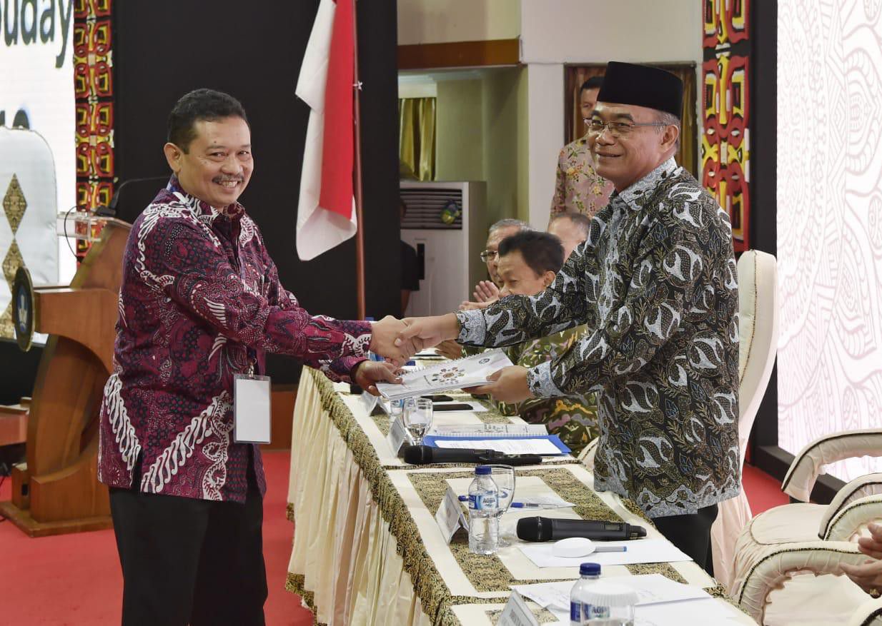 Program-Indonesia-Pintar-Wujudkan-Pemerataan-Pendidikan-Nasional-doc.pendidikan-ivoox.id_