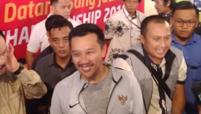 menpora imam nahrawi di bandara