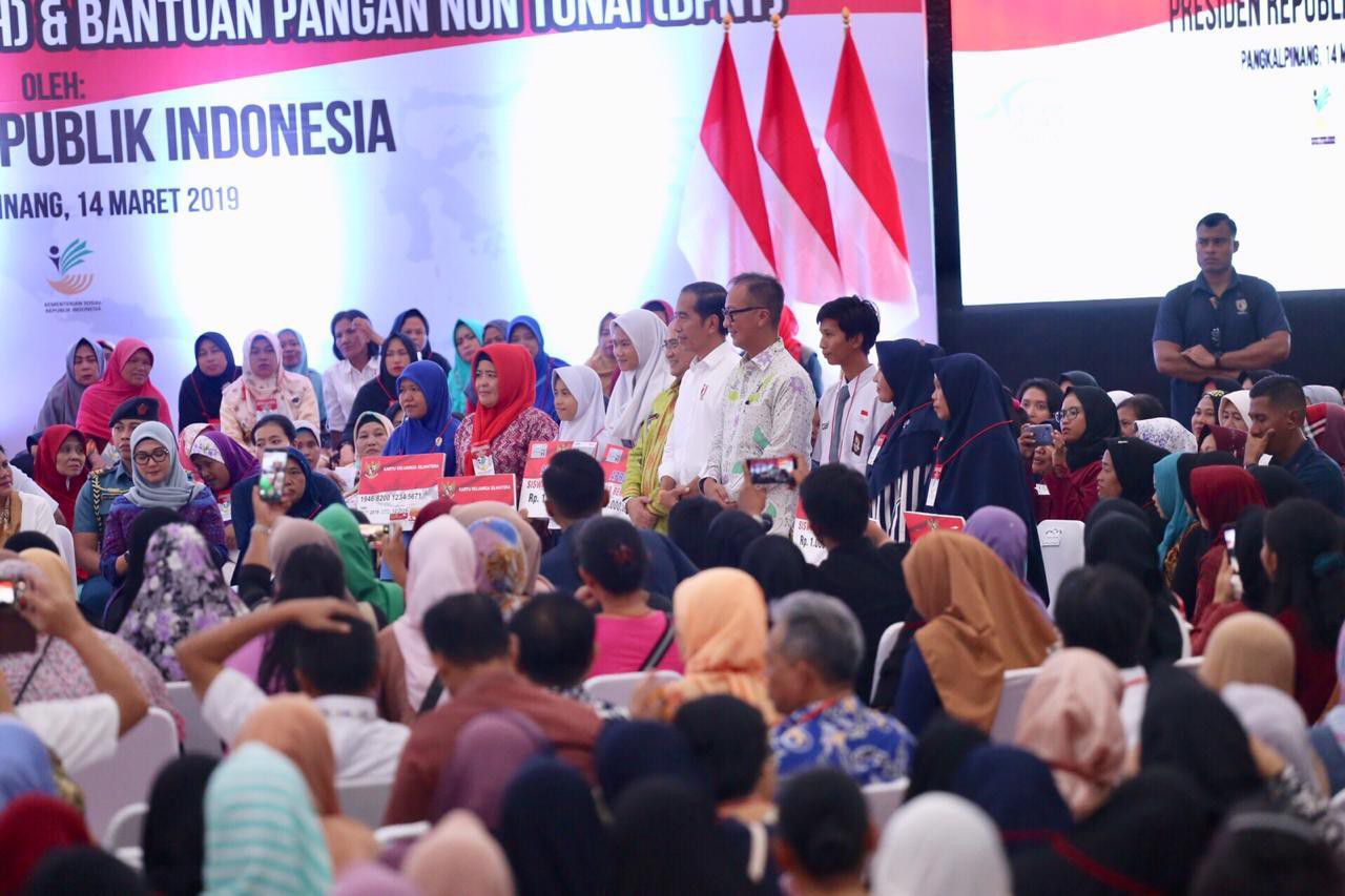 Dialog-Dengan-Penerima-Bansos-PKH-dan-BPNT-di-Bangka-Belitung-Ini-Pesan-Presiden-doc.BansosPKHBPNT-ivoox.id_