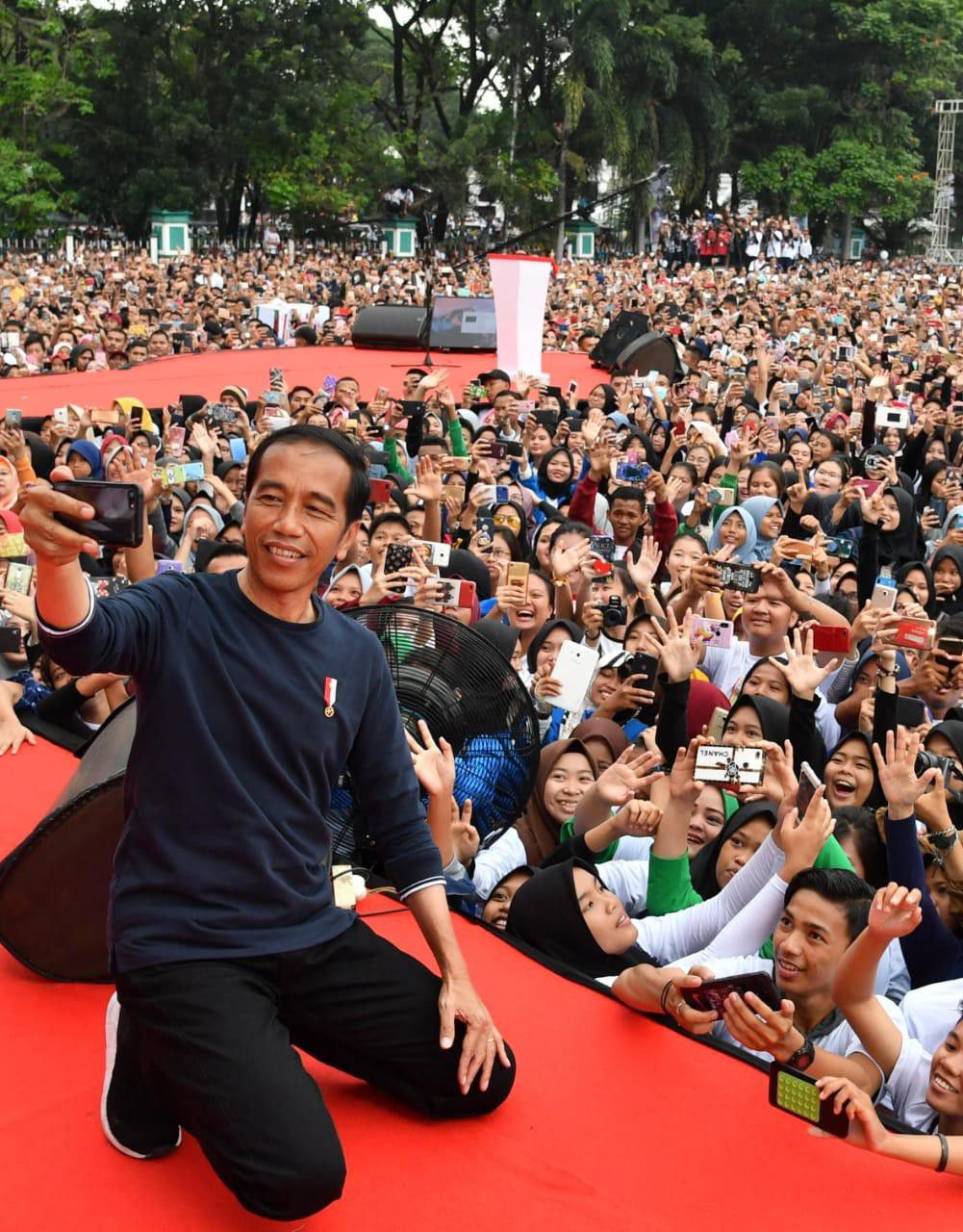 Hadiri-Deklarasi-Millennials-Safety-Road-Presiden-Jokowi-Mengajak-Kaum-Muda-Mentaati-Peraturan-Lalulintas-doc.DeklarasiMillennials-ivoox.id_