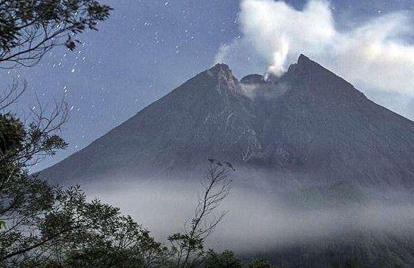 Info-Merapi-Dua-Guguran-Awan-Panas-Meluncur-Jumat-Pagi-doc.merapi-ivoox.id_