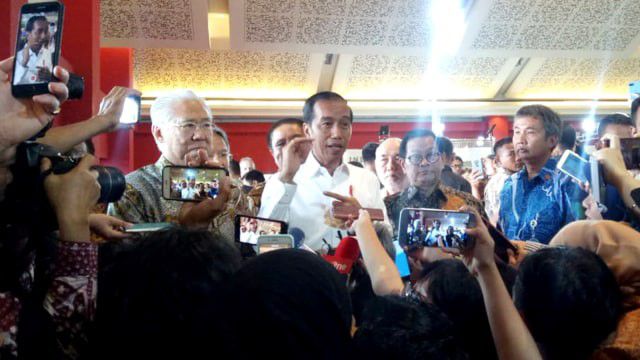 Jokowi-Hadiri-Pameran-Furniture-Expo-Minta-Industri-Mebel-bisa-Terus-Mengembangkan-Diri-dan-Kreatif-doc.FurnitureMebel-ivoox.id_