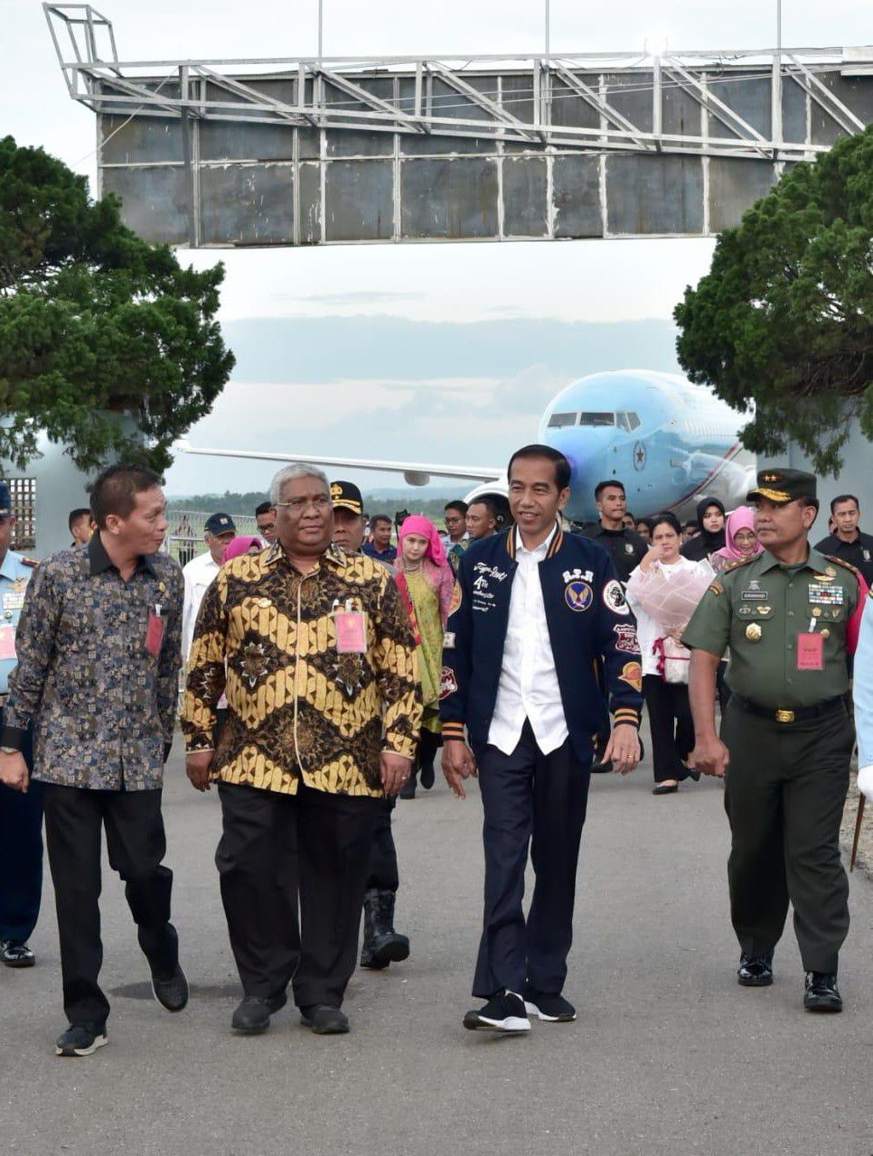 Presiden-Lanjudkan-Kunker-ke-Kendari-Melalui-Bandar-Udara-Internasional-Jalaludin-doc.Jokowi-ivoox.id_