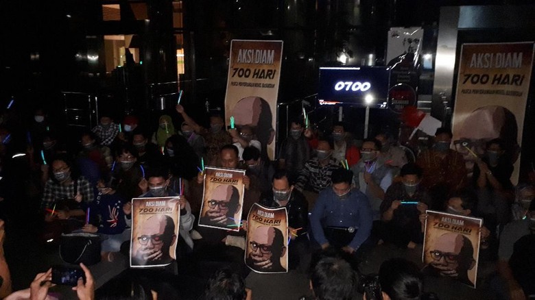 aksi diam untuk novel