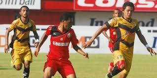 semen padang vs mitra kukar