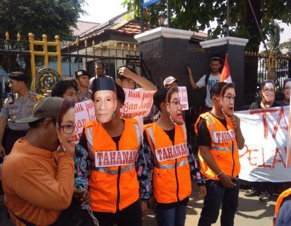 F-PKS-Gelar-Unjuk-Rasa-Saat-Sidang-Ratna-Sarumpaet-doc.PKS-ivoox.id_