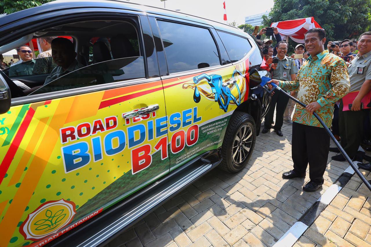Gelar-Ujicoba-Perdana-B100-Menteri-Amran-Optimistis-Mampu-Perkuat-Ketahanan-Energi-Nasional-doc.optimis-ivoox.id_