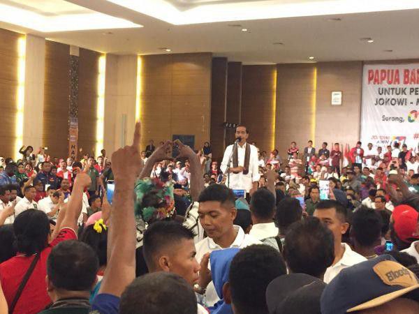 Jokowi-Targetkan-Menang-Mutlak-di-Papua-dan-Papua-Barat-doc.Jokowi-ivoox.id_