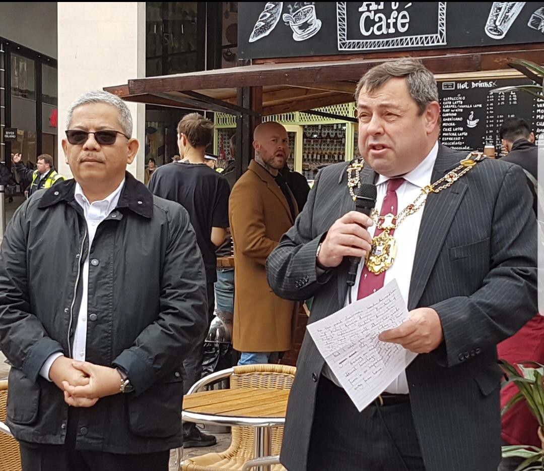 Lord-Mayor-Of-Ocford-Hadir-Pada-Pagelaran-Seni-dan-Budaya-Indonesia-Mosaic-di-Oxford-doc.KBRILondon-ivoox.id_