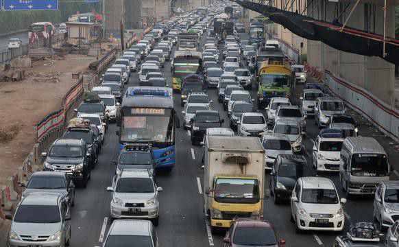 Mudik-Lebaran-Polri-Akan-Terapkan-Regulasi-Ganjil-Genap-di-Jalan-Tol-MudikLebaran-ivoox.id_