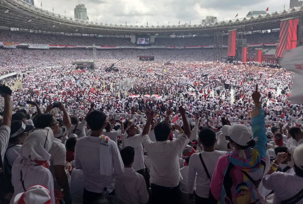 Slank-Tutup-Konser-Putih-Bersatu-dengan-Lagu-barengjokowi-doc.slank-ivoox.id_