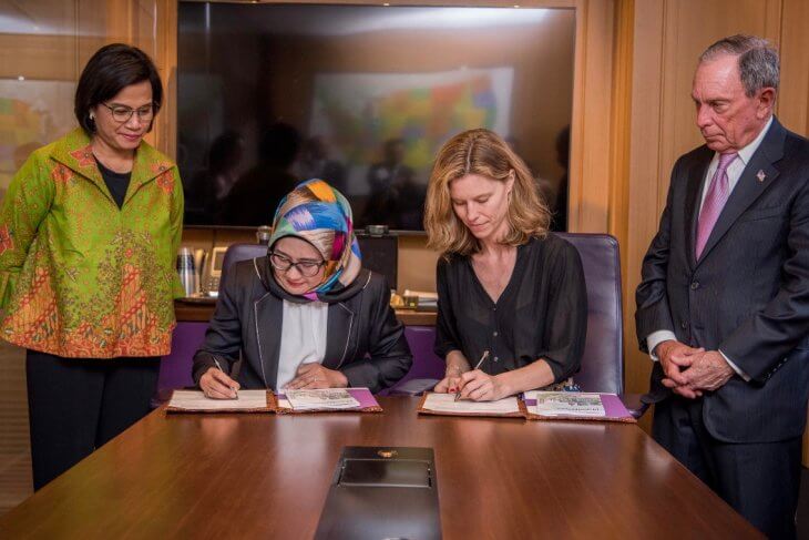 sri mulyani dan michael bloomberg