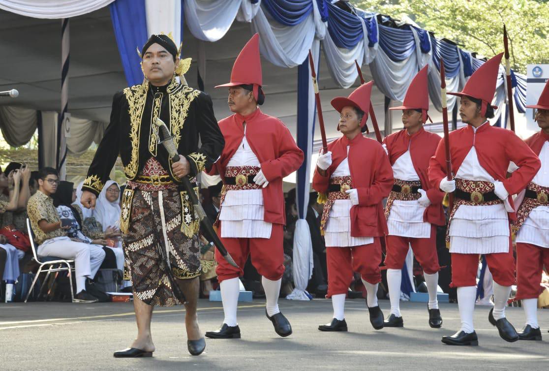Barisan-Bhinneka-Tunggal-Ika-Warnai-Peringatan-Hari-Pendidikan-Nasional-Tahun-2019-doc.barisan-ivoox.id_