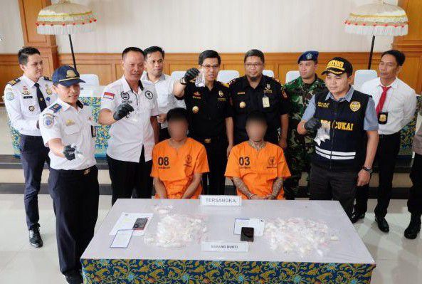 Bea-Cukai-Gagalkan-2-WNA-Selundupkan-Sabu-dengan-Modus-Ditelan-doc.gagalkan-ivoox.id_