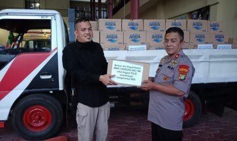 Dukungan-Masyarakat-Terus-Mengalir-untuk-TNI-Polri-dukungan-ivoox.id_