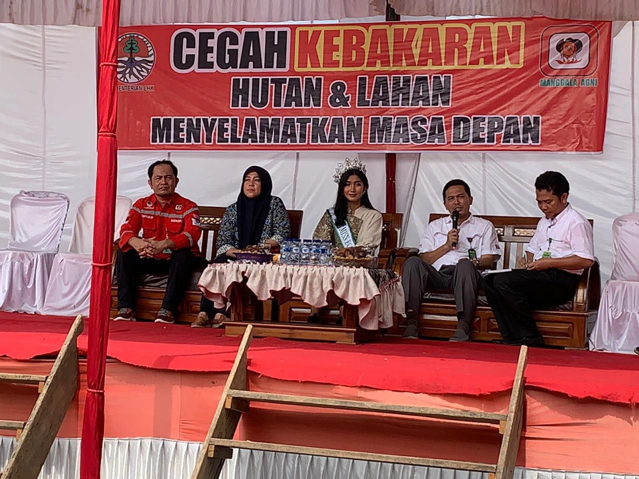 KLHK-dan-Miss-Earth-Ajak-Pelajar-Sumatera-Selatan-Cegah-Karhutla-doc.klhk-ivoox.id_