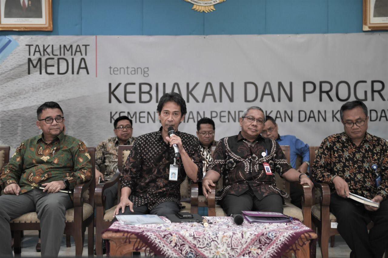 Kemendikbud-Rata-rata-Nilai-UN-SMA-sederajat-Meningkat-doc.kemendikbud-ivoox.id_