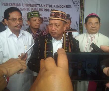 Komentar-Menristekdikti-atas-Polemik-Gelar-Profesor-Amien-Rais-doc.komentar-ivoox.id_
