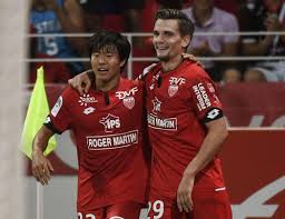 Kwon Chang-hoon (kiri) - Dijon