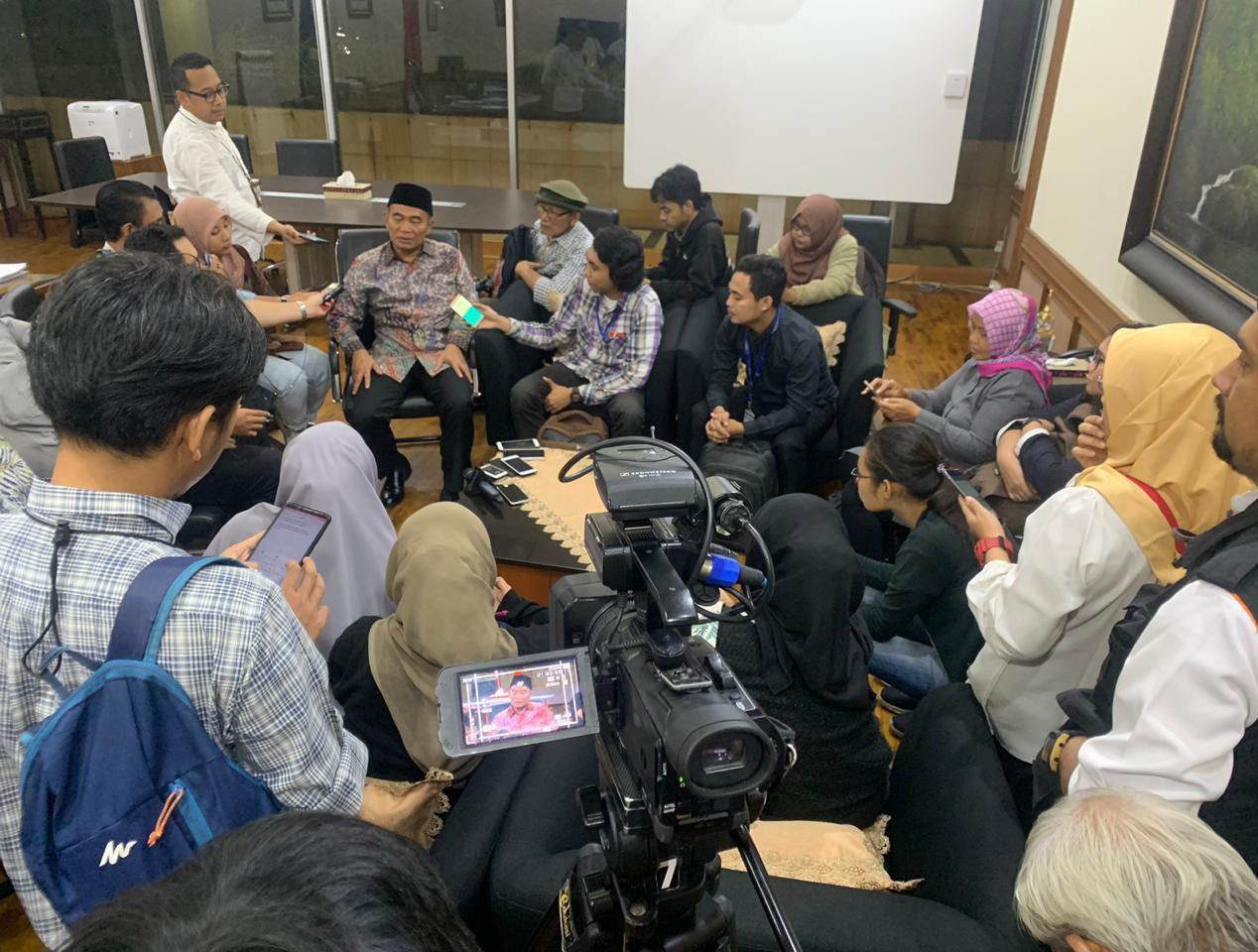 Mendikbud-Instruktur-Ahli-dari-Luar-Negeri-Untuk-Mempercepat-Proses-Peningkatan-Kapasitas-Guru-doc.mendikbud-ivoox.id_