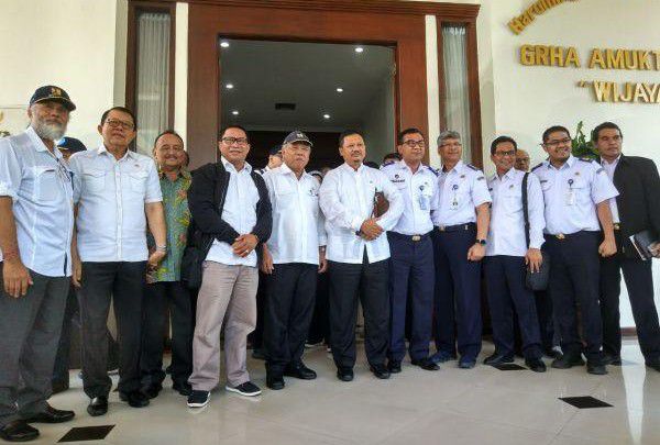 Menteri-PUPR-dan-Komisi-V-DPR-Cek-Tol-Pandaan-Malang-doc.pupr-ivoox.id_