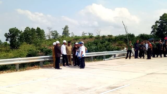jokowi bukit soeharto2