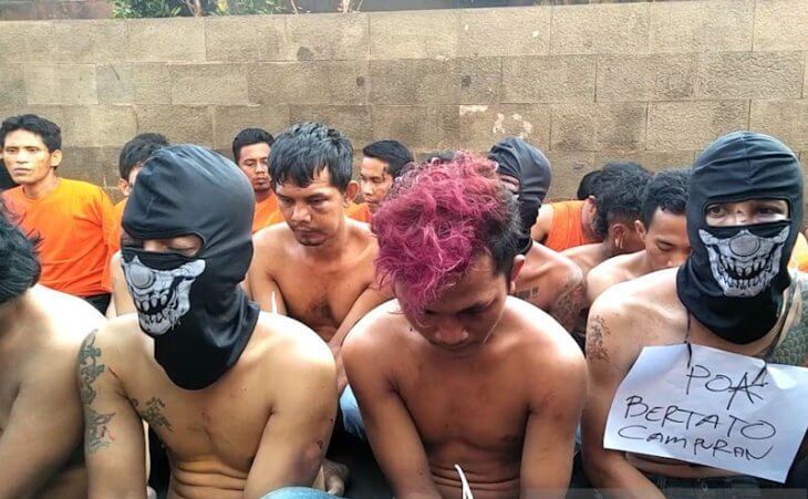pelaku ricuh