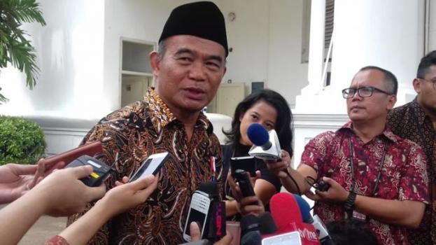 Mendikbud-Sekolah-dekat-pendidikan-karakter-makin-kuat-doc.mendikbud-ivoox.id_
