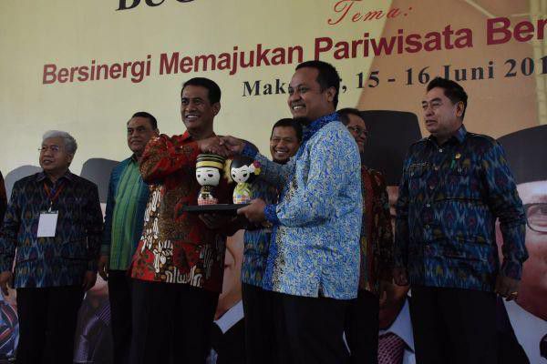 Mentan-Amran-Jangan-Banyak-Diskusi-Mari-Kita-Goncang-Dunia-Lewat-Saudagar-Bugis-Makassar-doc.mentan-ivoox.id_